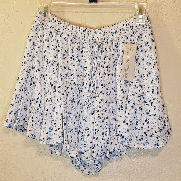 Love You Bunches Pants - Love You Bunches White Blue Floral Ruffle Shorts Size Medium